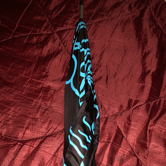 Versace umbrella - Picture 2 of 3